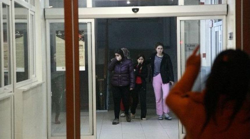 Kız Yurdunda &Ccedil;ıkan Yangın Paniğe Neden Oldu