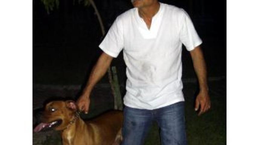 Kendini Tavana Asıp İntihar Etti