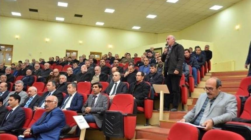 Vali Arslantaş Muhtarlar İle Bir Araya Geldi