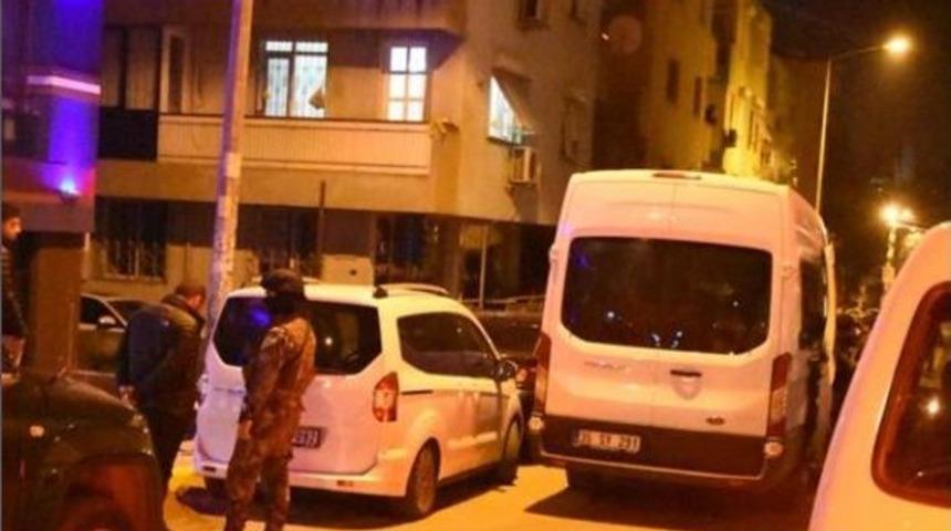 Konya'dan İzmir'e Gelen Kırgız Ve Uygur 3 Aile G&ouml;zaltında