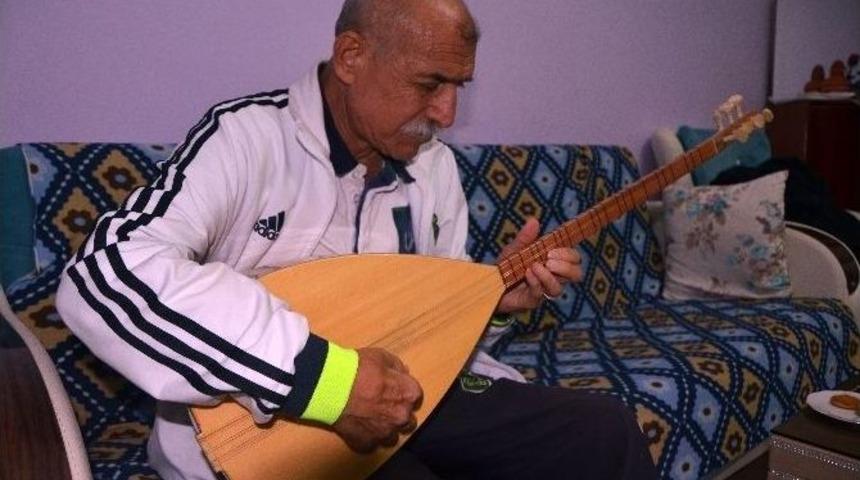 (&ouml;zel Haber) M&uuml;sl&uuml;m G&uuml;rses Ve Hakkı Bulut İle Sahneye &Ccedil;ıktı, Şimdilerde Hastalıklarla M&uuml;cadele Ediyor