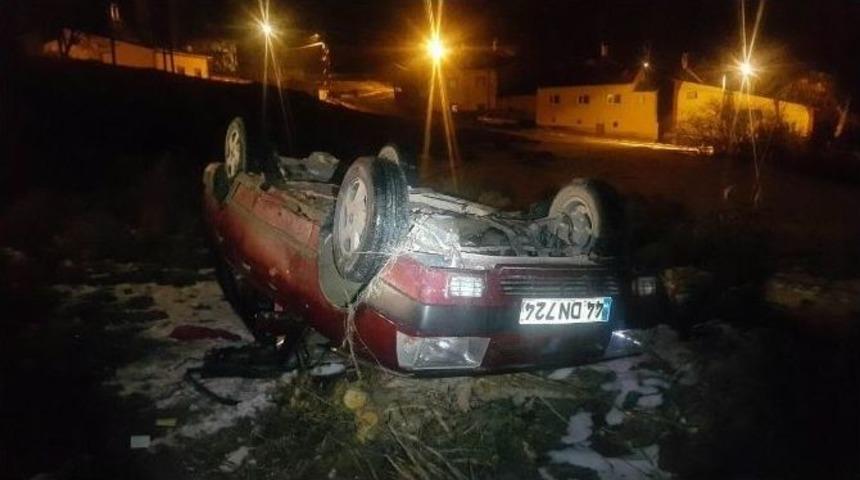 Ehliyetsiz S&uuml;r&uuml;c&uuml;s&uuml;n&uuml;n Kullandığı Otomobil Takla Attı: 7 Yaralı