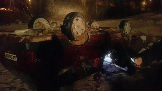 Ehliyetsiz S&uuml;r&uuml;c&uuml;s&uuml;n&uuml;n Kullandığı Otomobil Takla Attı: 7 Yaralı 2