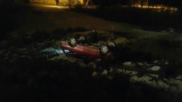 Ehliyetsiz S&uuml;r&uuml;c&uuml;s&uuml;n&uuml;n Kullandığı Otomobil Takla Attı: 7 Yaralı 3