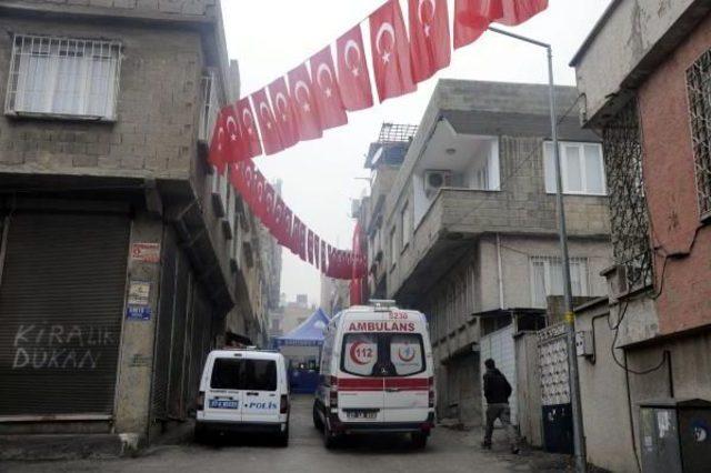 Gaziantep'te Şehit Polisin Baba Evinde Yas