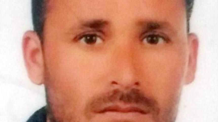 Muhtar Tartıştığı Hasmını Tabancayla &Ouml;ld&uuml;rd&uuml;