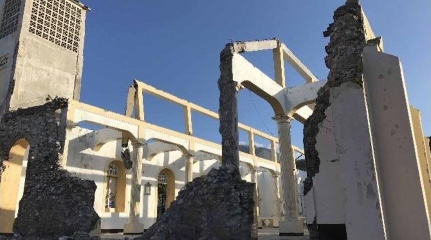 Tika&rsquo;dan Matthew Kasırgası Sonrası Haiti&rsquo;ye Yardım