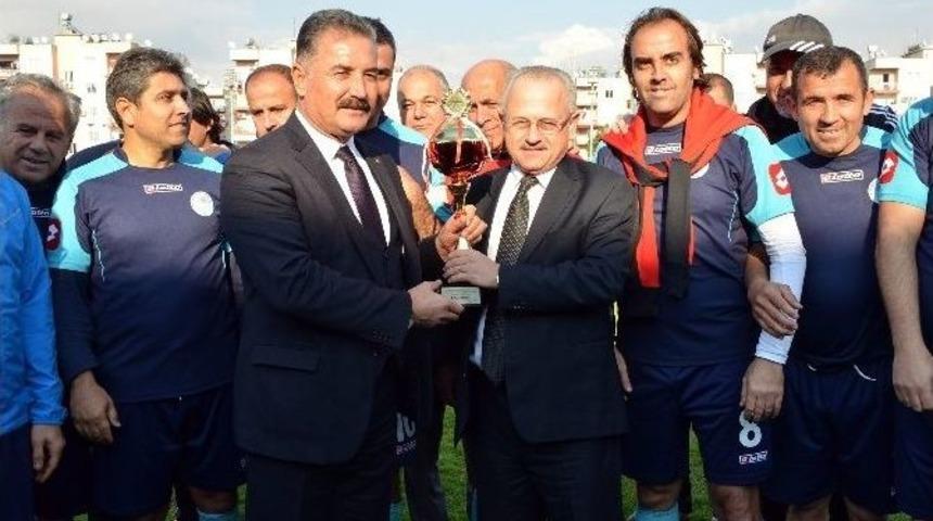Kurtuluş Kupası&rsquo;nın Sahibi B&uuml;y&uuml;kşehir Belediyesi Oldu