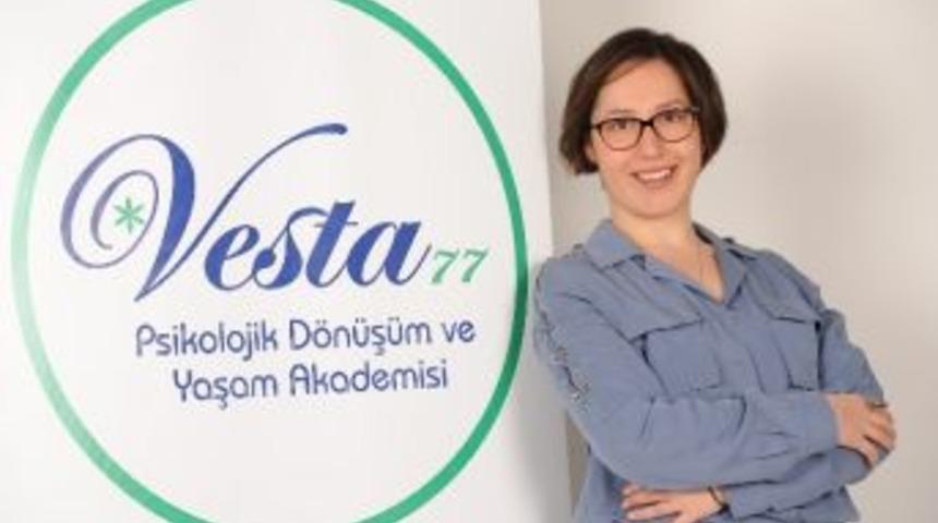 &Ouml;zg&uuml;ven Sorunu Olan Kişiler Dikkat