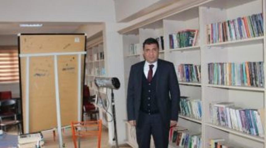 Siirt&rsquo;te Okul K&uuml;t&uuml;phaneleri İ&ccedil;in Kampanya
