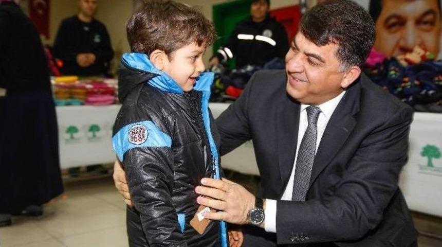 Fadıloğlu Dar Gelirli Aileleri Kış G&uuml;n&uuml;nde Unutmadı