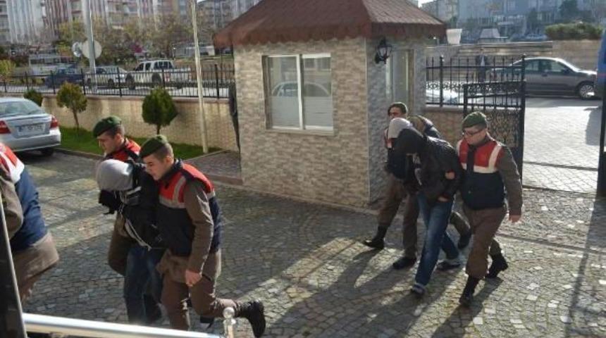 Hırsızlık Ş&uuml;phelileri Evde D&uuml;ş&uuml;rd&uuml;kleri Kimlikten Yakalandı