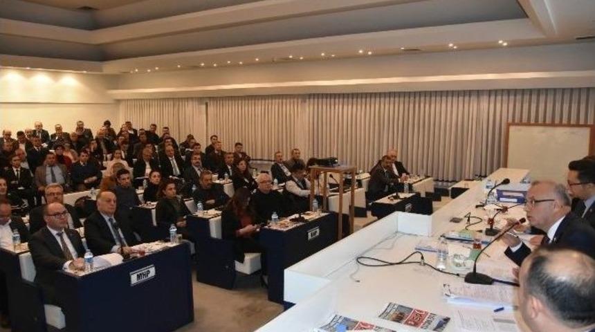 Salihli Belediye Meclisinde &rsquo;&ouml;ğretmenler Kurulu&rsquo; Tartışması