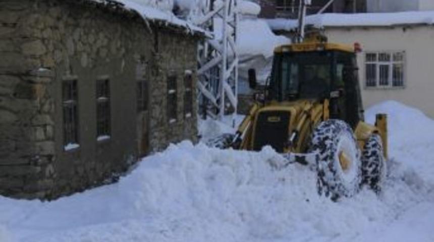 Hakkari İl &Ouml;zel İdaresi&rsquo;nin &Ccedil;alışmalarını Vatandaşlar Takdirle Karşıladı