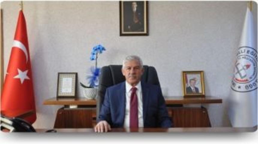 İl Milli Eğitim M&uuml;d&uuml;r&uuml; Osman Elmalıdan &Ouml;rnek Davranış