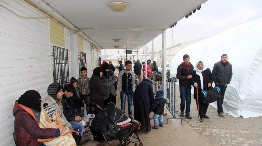 Suriyelilerin Bir Kısmı &Uuml;lkelerine D&ouml;n&uuml;yor