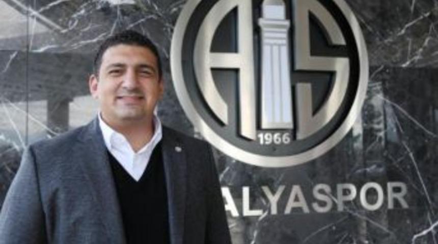 Antalyaspor Başkanı &Ouml;zt&uuml;rk: Eto'o'ya Resmi Teklif Yok