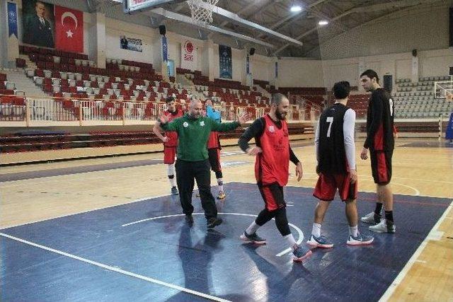 Yalova Group Belediyespor, Afyon’u Gözüne Kestirdi