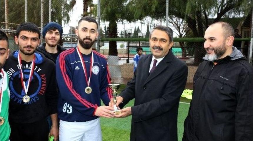 Kyk Adana&rsquo;dan &Uuml;niversite &Ouml;ğrencilerine &lsquo;futbol Turnuvası&rsquo;