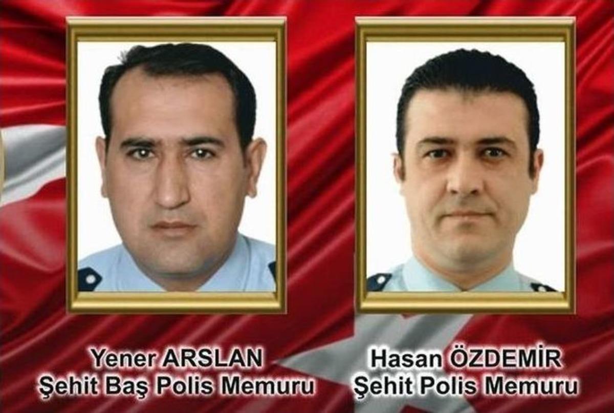 Şehit Babasını &Uuml;niformasıyla Uğurladı
