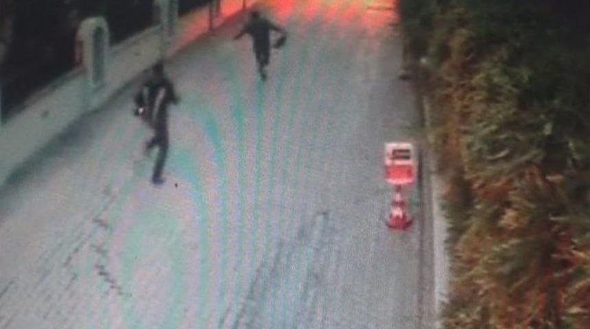 Yaşlı Kadını Kapka&ccedil;&ccedil;ının Elinden Vatandaş Kurtardı