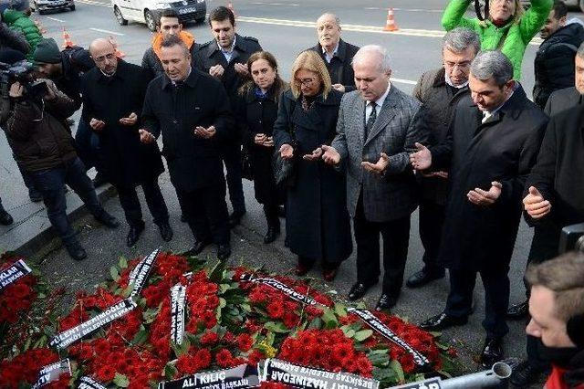 Cem Vakfı Reina Saldırısında Hayatını Kaybedenleri Andı