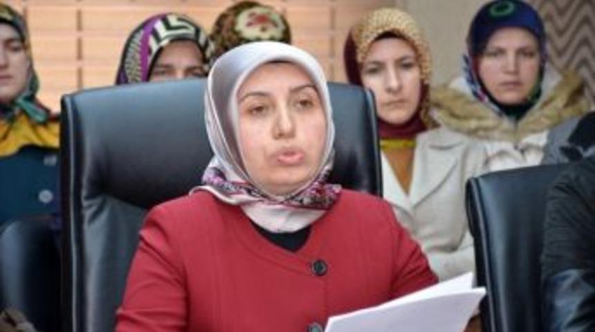 Ak Parti Bilecik Kadın Kolları Başkanı Namal İstifa Etti
