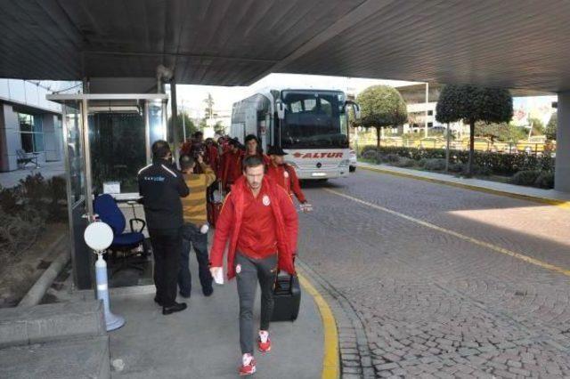 Galatasaray Kamp Için Antalya'ya Gitti