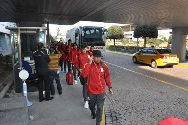 Galatasaray Kamp Için Antalya'ya Gitti