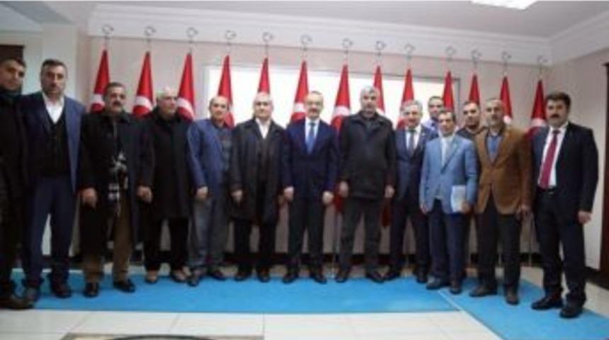 Vali Yavuz Muhtarlarla Bir Araya Geldi