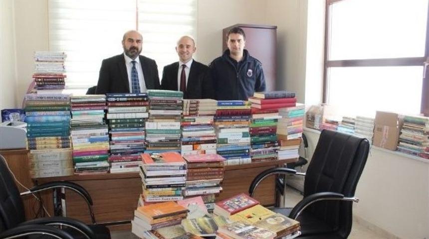 Mş&uuml;&rsquo;den E Tipi Kapalı Cezaevine Kitap Desteği