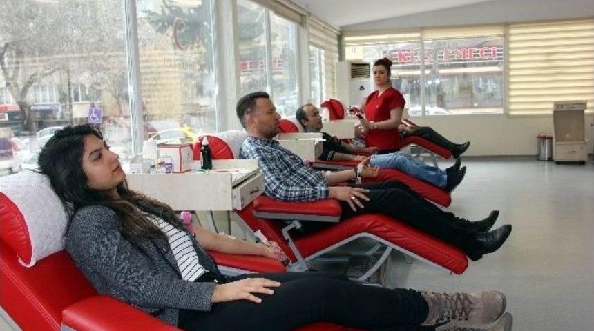 Kızılay&rsquo;ın &Ccedil;ağrının Ardından Kan Stokları Artmaya Başladı