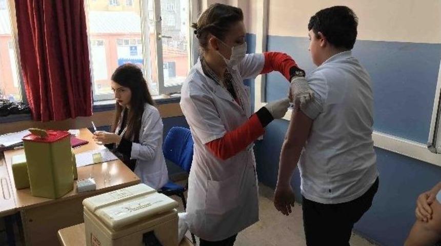 Bağcılar’da 23 Bin Öğrenciye Aşı Yapıldı