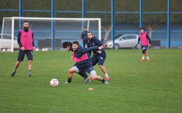 Adana Demirspor Çalışmalarını Sürdürüyor