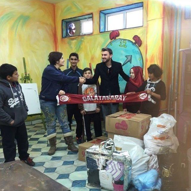 Fethiye’de Galatasaray Taraftarları Yardıma Koşuyor