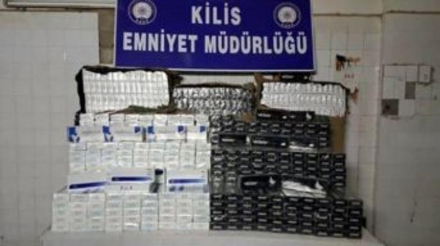 &rsquo;dur&rsquo; İhtarına Uymayan Otomobilde 10 Bin Paket Ka&ccedil;ak Sigara Ele Ge&ccedil;irildi