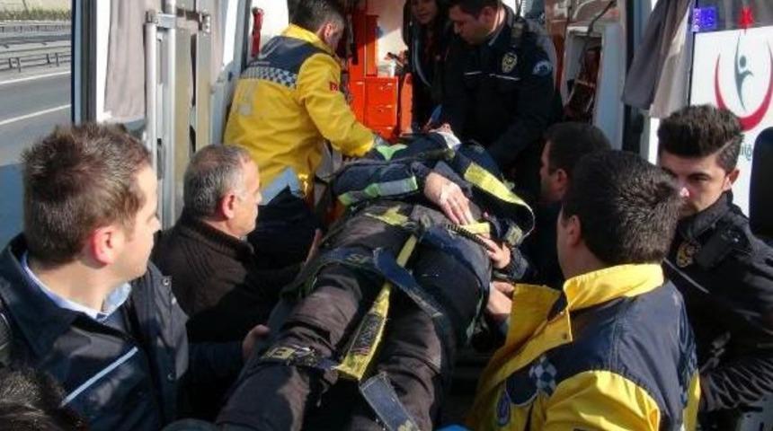 Motosikletli Polise &Ccedil;arpan Otomobil Kayıplara Karıştı