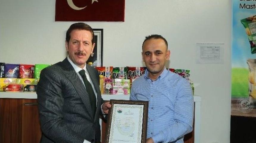 2017&rsquo;nin İlk İş Yeri A&ccedil;ma Ruhsatını Başkan Tok Verdi