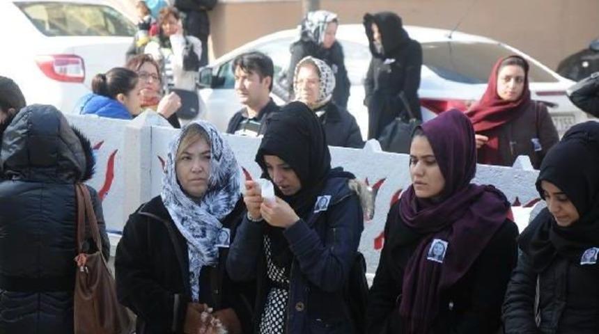 &Uuml;niversiteli Eda Toprağa Verildi