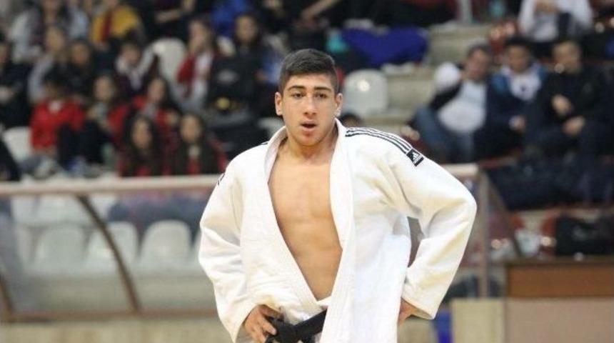 Manisa B&uuml;y&uuml;kşehir&rsquo;e Judo Da Milli Gurur