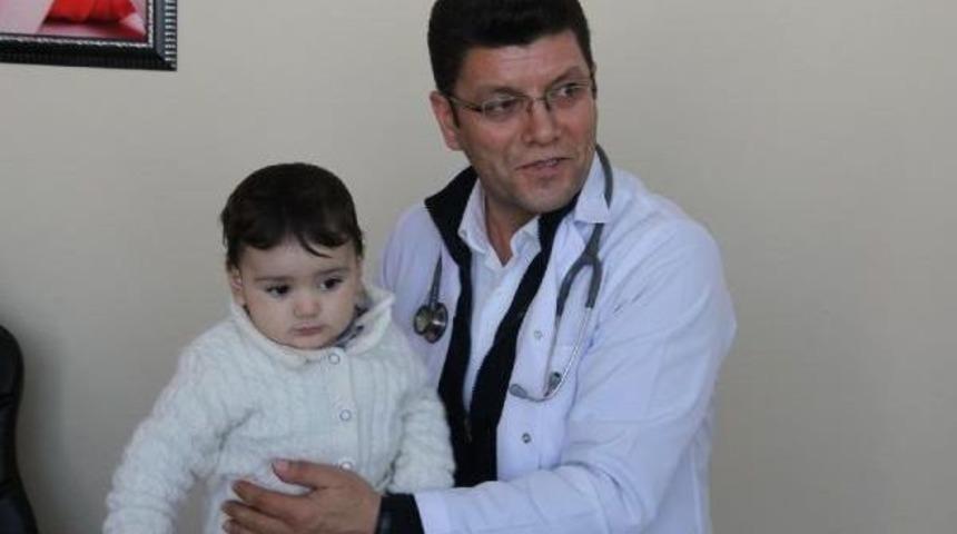 Doktor Olan Başkandan 2 G&uuml;n &Uuml;cretsiz Sağlık Hizmeti