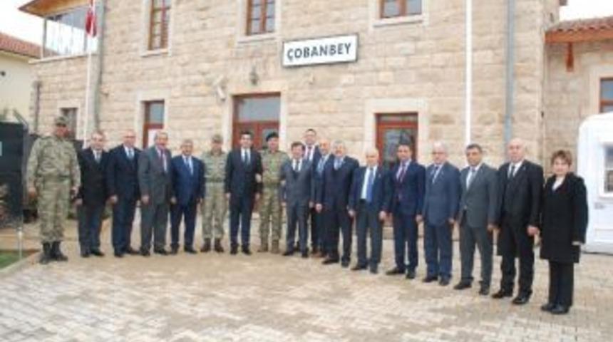 Gto Y&ouml;netiminden Sınırdaki Askeri Birliğe Ziyaret