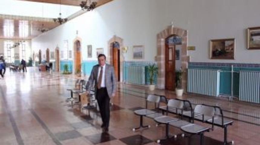 Baro Şikayet&ccedil;i Oldu