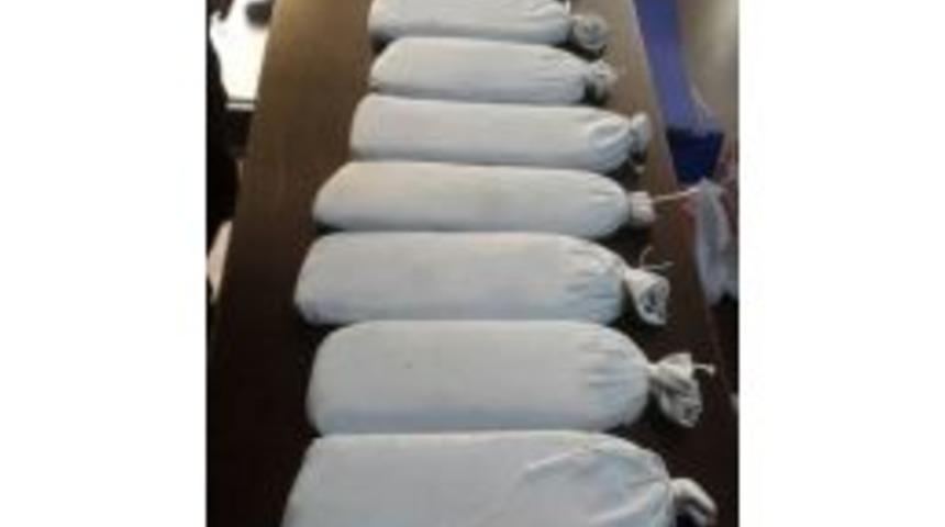 Bisk&uuml;vi Kutusundan 3 Kilo 325 Gram Marok Esrar &Ccedil;ıktı