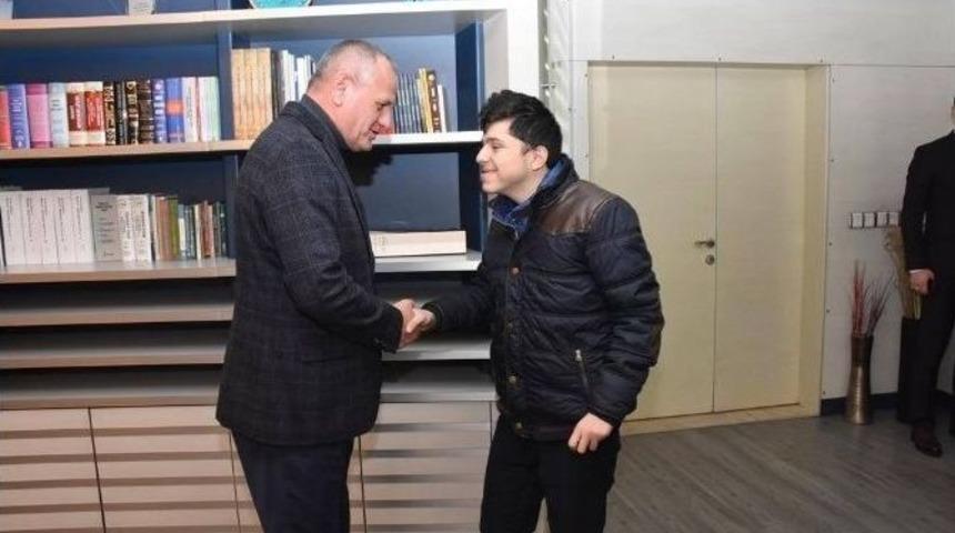 Başkan Keleş&rsquo;e &Ouml;zel Eğitim &Ouml;ğrencilerinin Ziyareti