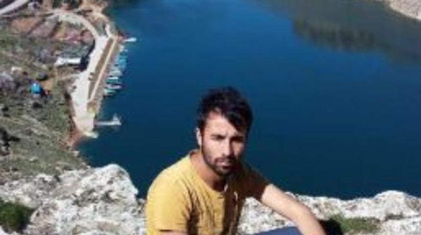 Elektrik Akımına Kapılıp &Ouml;ld&uuml;