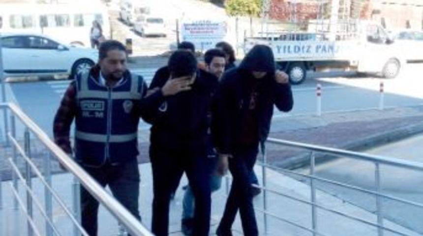 Ş&uuml;phe &Uuml;zerine Durdurulan Ara&ccedil;tan 450 Gram Kokain &Ccedil;ıktı