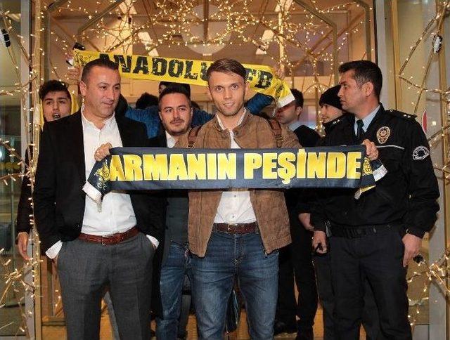 Fenerbah&ccedil;e&rsquo;nin Yeni Transferi İstanbul&rsquo;a Geldi 1