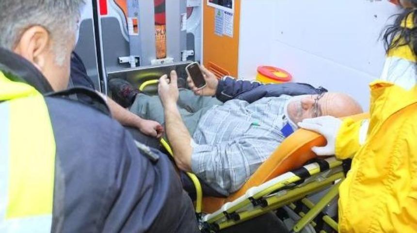 Tır Otoyoldan Yola U&ccedil;tu, Kamyona &Ccedil;arptı