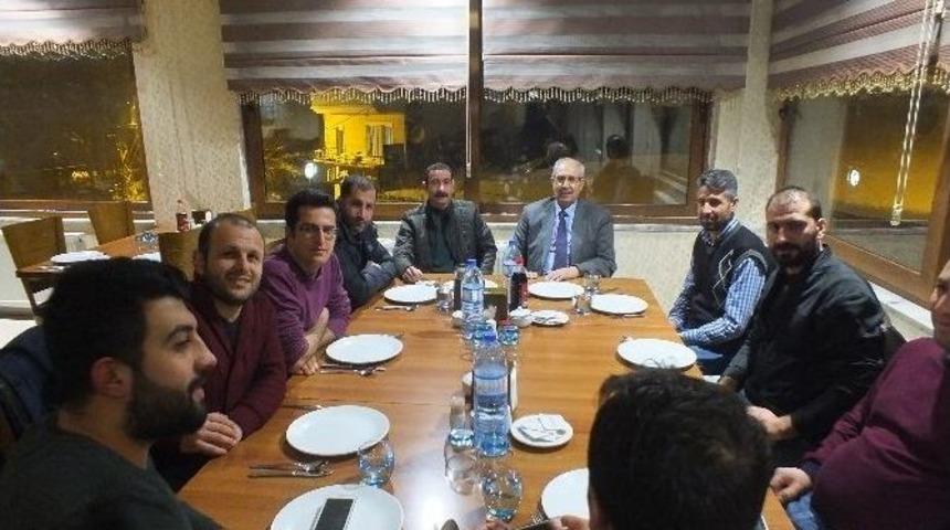 Başkan &Ouml;zmen Veteriner Hekimlerle Bir Araya Geldi